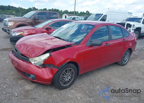 2010 Ford Focus Se z USA, uszkodzony, nr VIN 1FAHP3FN6AW122594